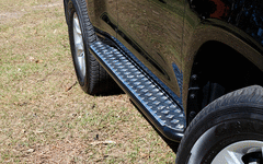 TJM SIDE STEPS MODULAR STEEL BLACK 50MM
